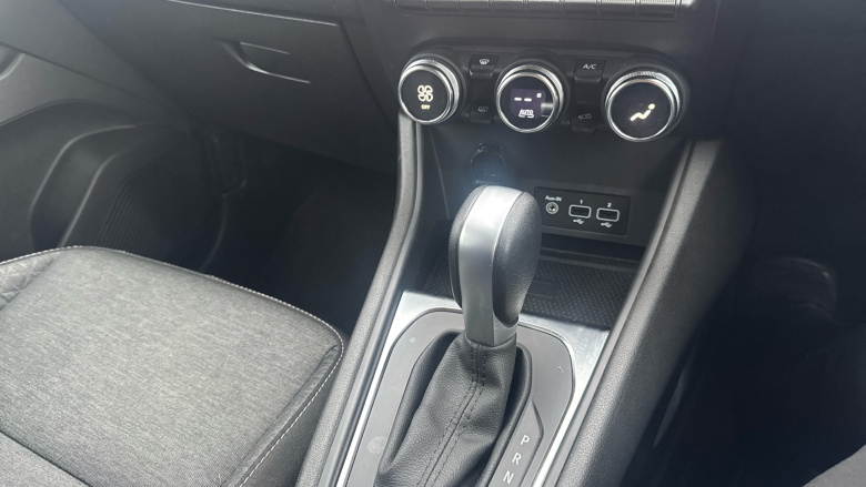 Renault Captur 1.6 E-TECH Hybrid 145 Iconic Edition 5dr Auto Hybrid Hatchback